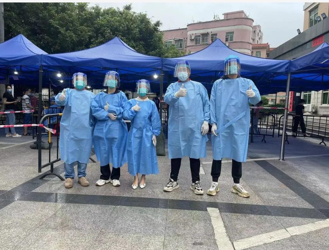�������ң�ʦ��ͬ�У�������Я���߼�����ѧУ��ʦ־Ը���ٴα�������һ��
