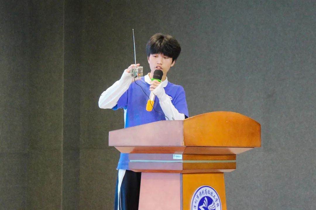 �������������ܲ�Ʒ���������������ҫ������Я���߼�����ѧУ���ܽڣ���ʵ��Ҳ��������ȫ��Ӳ�˸߼��ܣ�